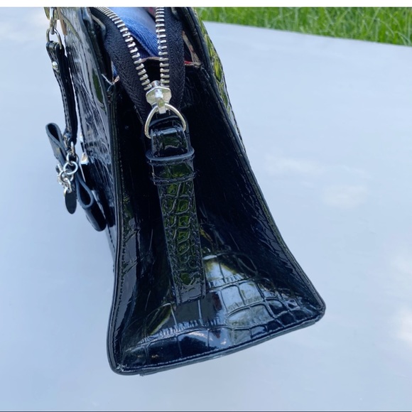 Guess black patent hobo bag - Picture 3 of 8